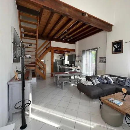 بيت للعطل La Petite Angerienne *